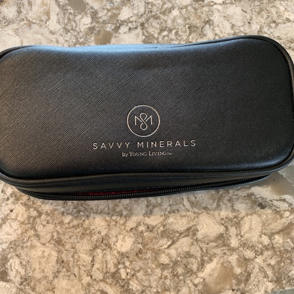 Young Living Makeup Brush Set - Picture 3 of 3